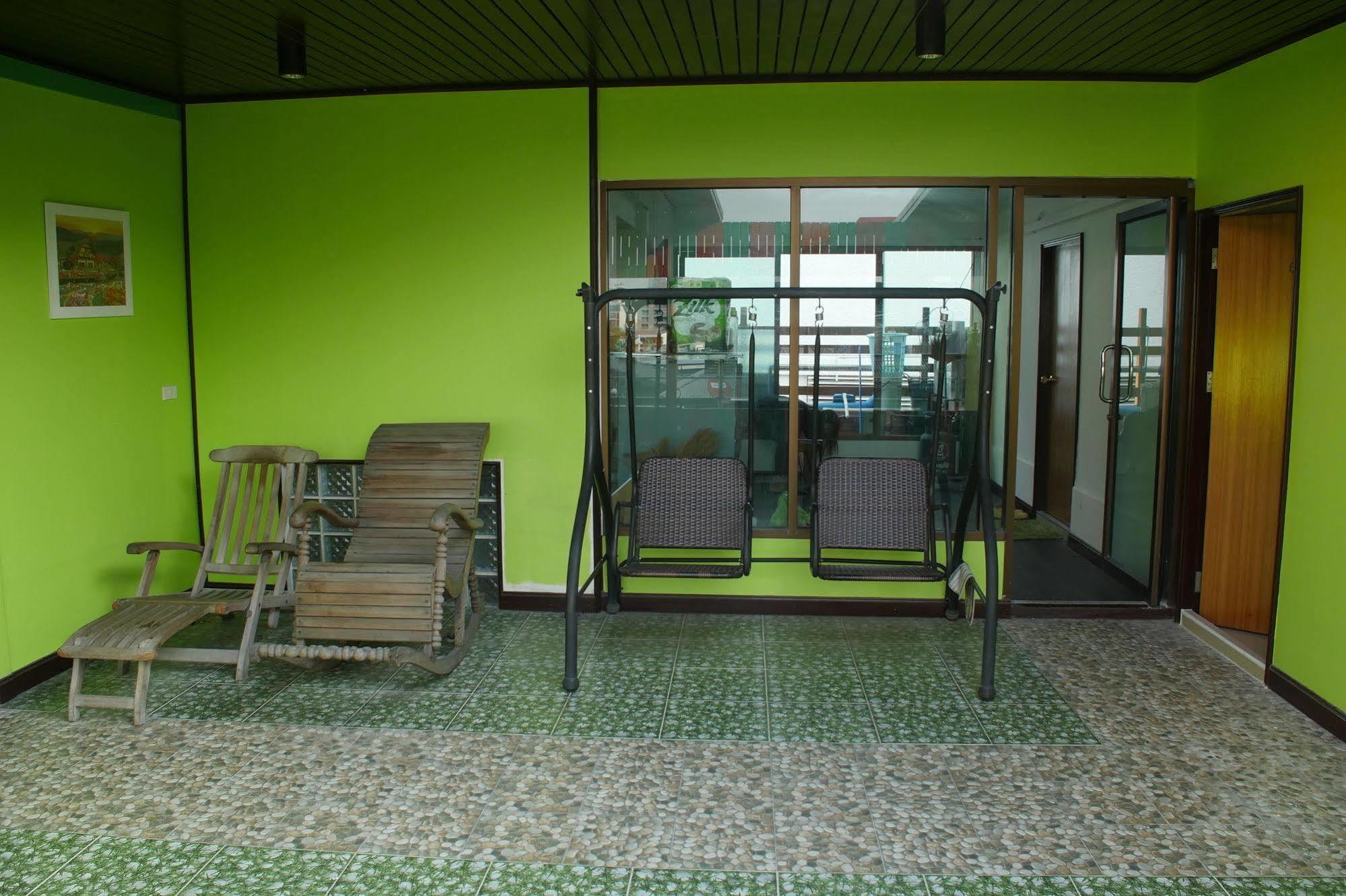 Suites 31 Sukhumvit Bangkok Exterior foto